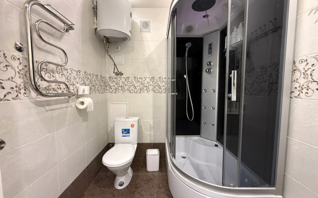 V ZHK Vidnyj Solnce Vstayot k Obedu Apartments