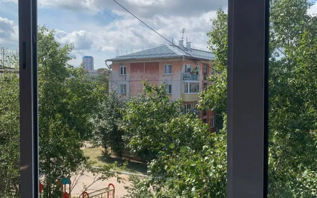 Dvukhkomnatnaya Vozle Respublikanskoy Bolnitsy Flat