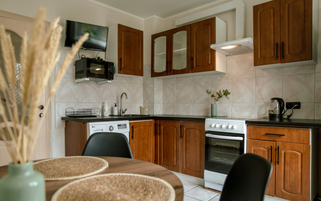 Апартаменты Двухкомнатные на Ленинградской 72