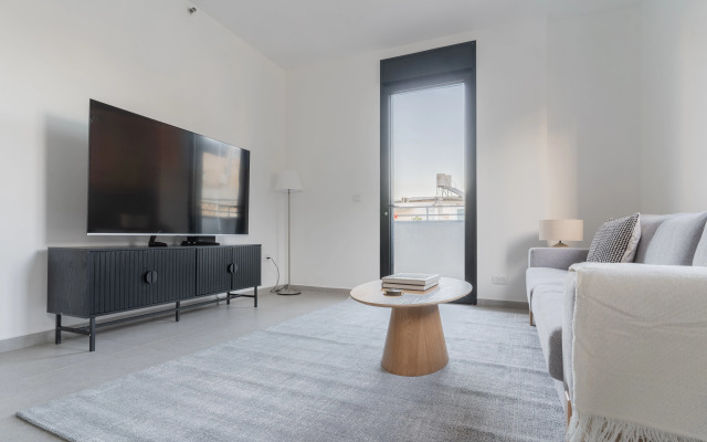 Blueground at Lev Hair ID38 Apartments