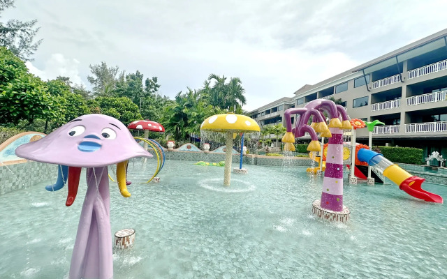 Maikhao Palm Beach Resort