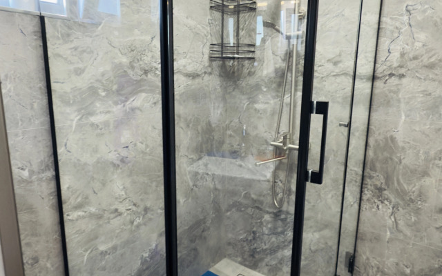 Гостевой дом Дом с бассейном на берегу