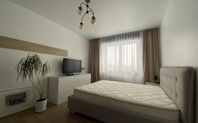 V Krugu Ozer I Morya Flat