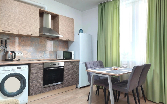 Три квартиры на Сахарова