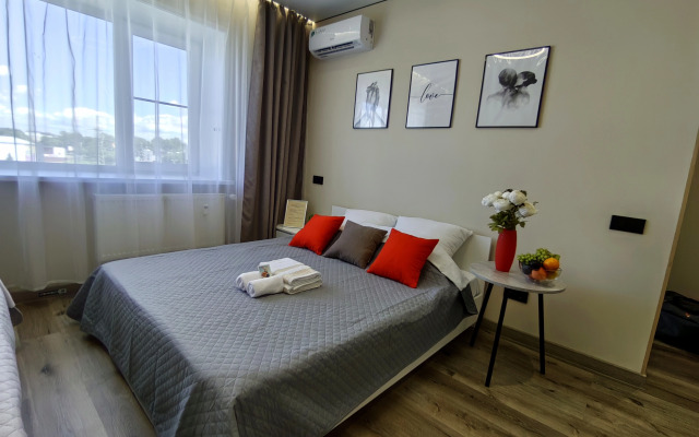 Stilnaya I Uyutnaya Ryadom S Tsentrom Flat