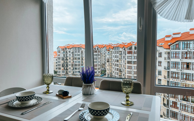Yarkaya S Kusochkom Morya Flat