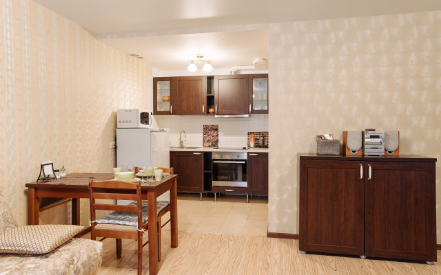 "9 Nochey" Na Sofyi Kovalevskoy 16 #1 Apartments