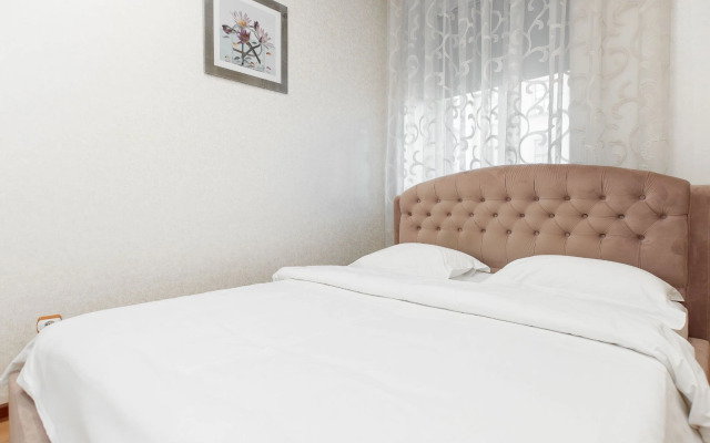 Апартаменты Люксовые апартаменты 2 спальни два санузла на Независимости 13