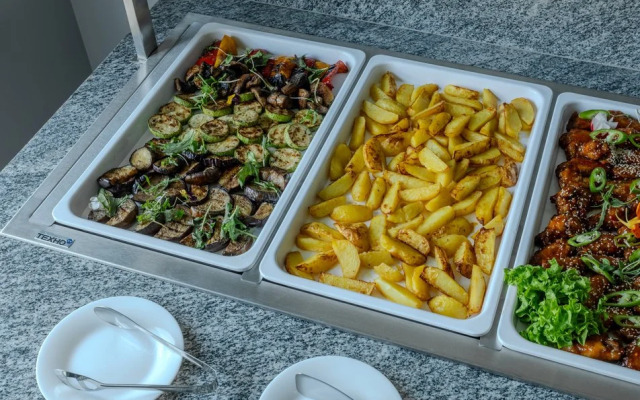 Отель Солнце и море