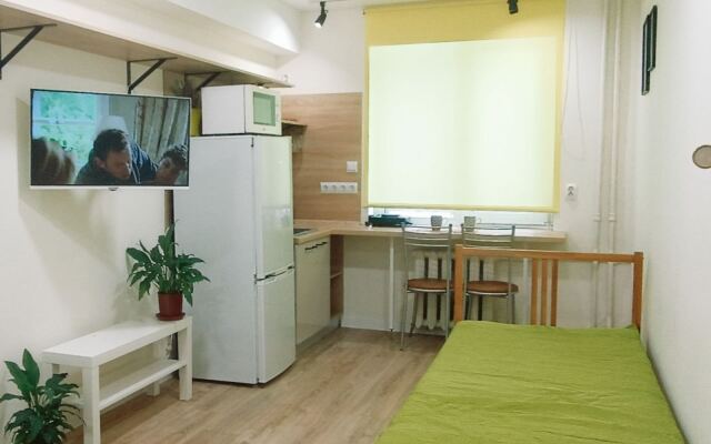 Uyutny ugolok Tsentr ryadom Flat