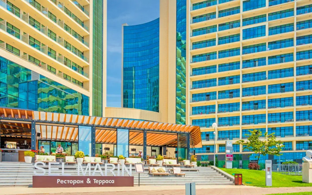 V AK Brevis Apartments