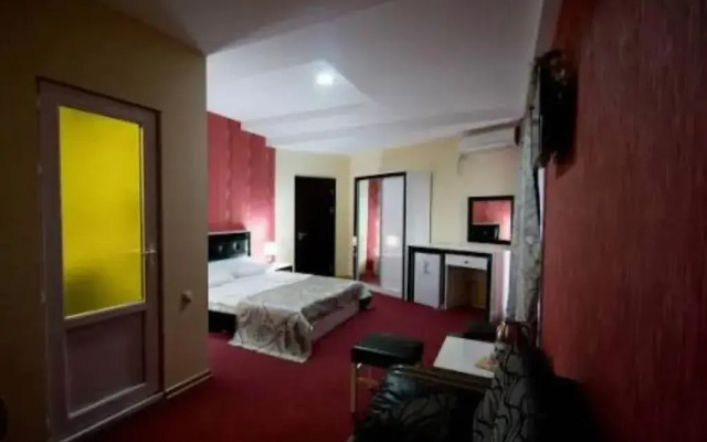 Отель Баттони