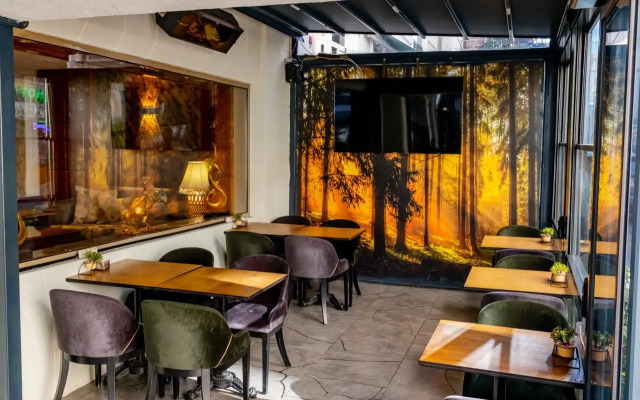 Peak Star Hotel