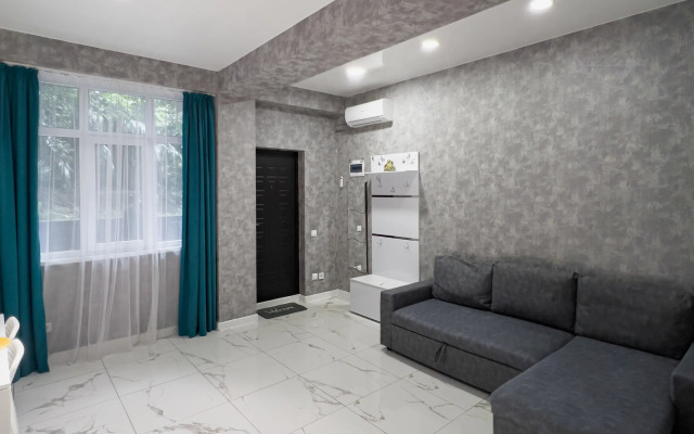 ZhitvCochiKruto V 10 Minutakh Do Morya Apartments