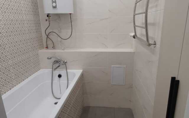 Апартаменты Трёхкомнатная квартира недалеко от центра города