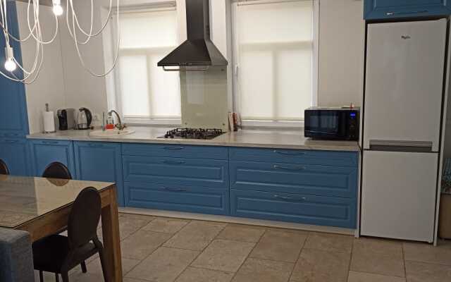 V Tsentre Zelenogradska Guest House