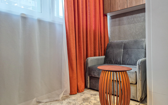 Studiya V Zhk Flora S Dizaynerskim Remontom Flat