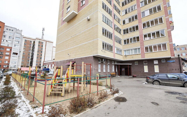 Trekhkomnatnaya Kvartira Lyuks V Tsentre Omska Apartments