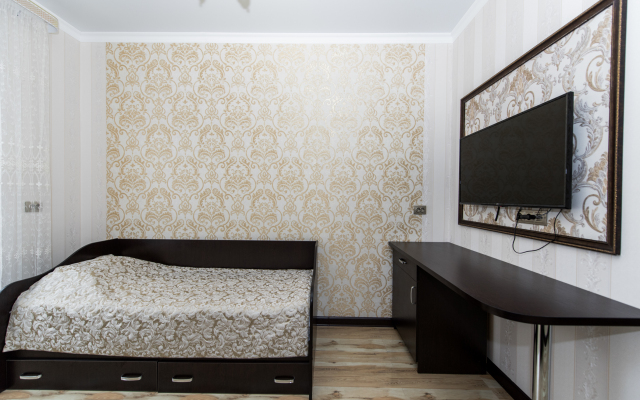 Versal' Guest House