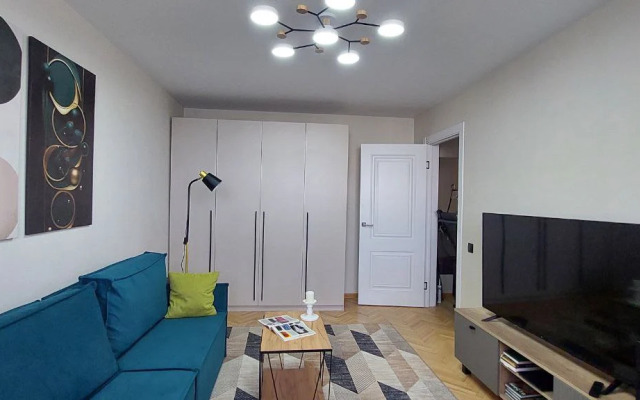 Vidovaya Dvushka V Dvukh Minutakh Ot Metro Flat