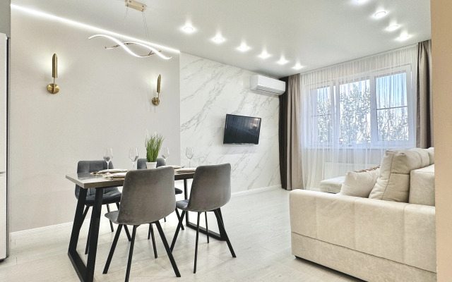 3kh Komnatnye U Mamaeva Kurgana Apartments