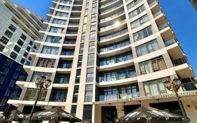 White Saile A 908 Apartments