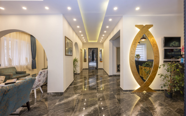 Legend Tulip Hotel