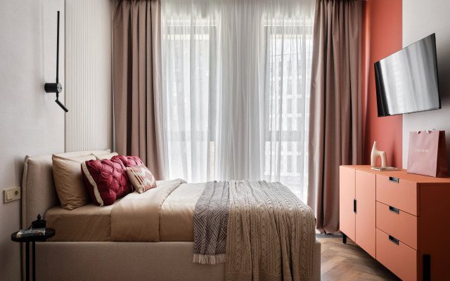 Tot samyiy dom s zolotoy arkoy Flat
