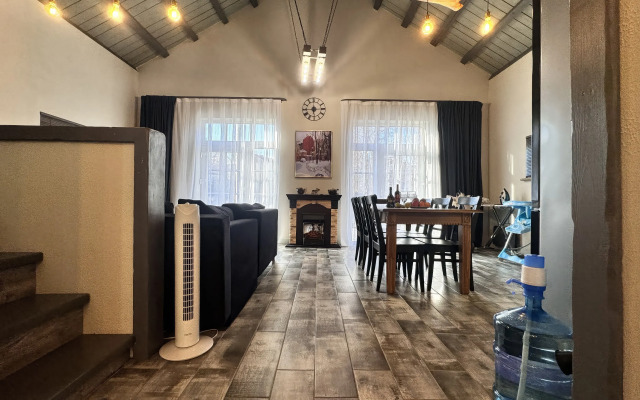 Kottedzh U Pristani V Centre Goroda Private House