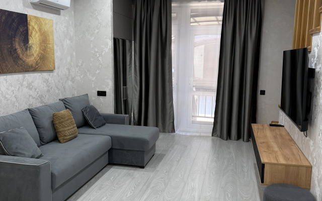 Taunkhaus U Morya Flat