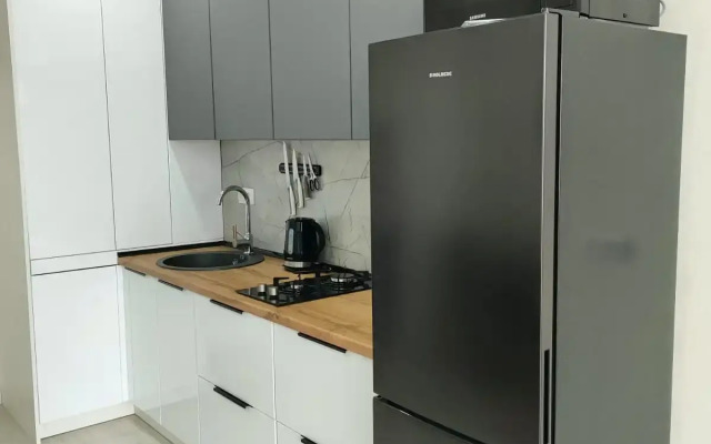 Bolshaya Dvukhkomnatnaya Kvartira V Kaliningrade Flat