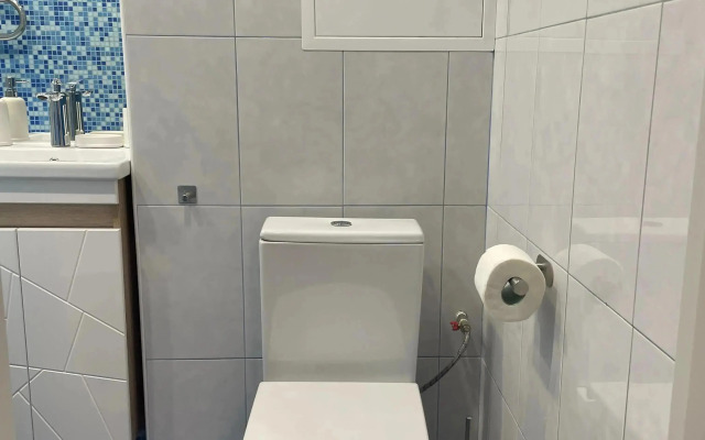 Prouyut Flat
