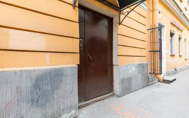 2-h komnatnaya Sadovaya 42 u kan. Griboedova Flat