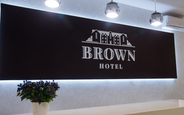 Hotel Brown