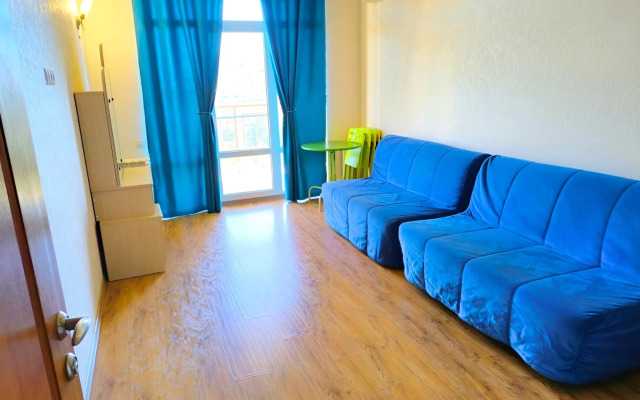 Trekhkomnatnaya na Beregu Morya Flat