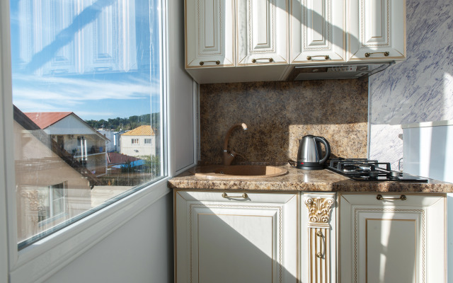 S Kukhney Apartments