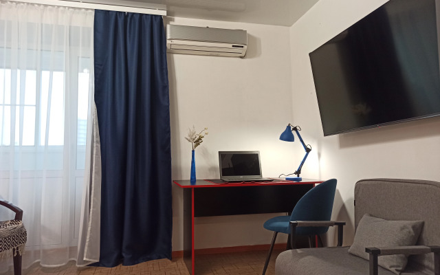 Uyutnaya Blizko ot Vokzala i Serysheva Flat