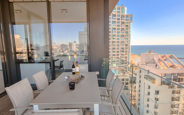 Apt Diamant 2BR Tel Aviv Hayarkon St TL63 Apartments