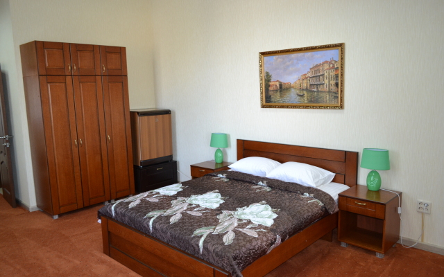 Lazurit Hotel