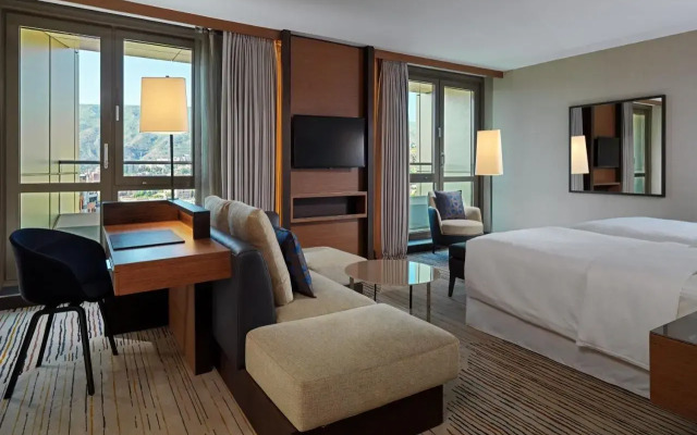 Sheraton Grand Tbilisi Metechi Palace Hotel
