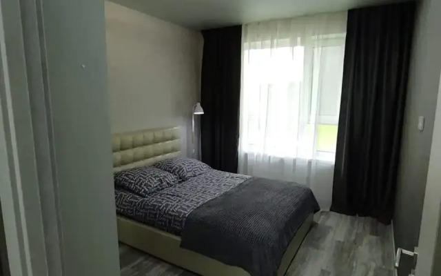 Dizaynerskaya Yevrodvushka Flat