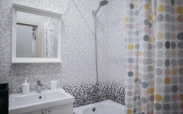 V Novom Zhk Zhyul-Vern Flat