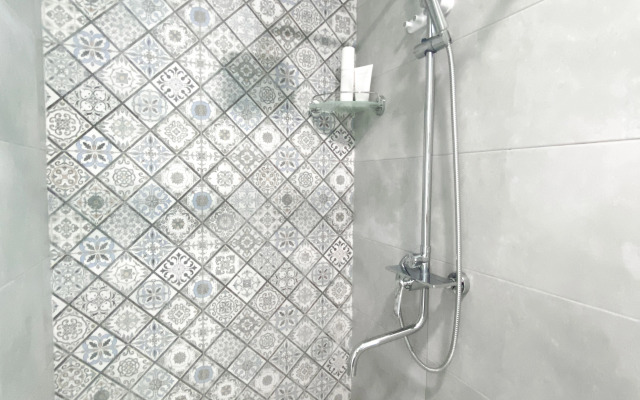 Апартаменты-студия 30 кв.м. с кроватью и балконом, 4 этаж