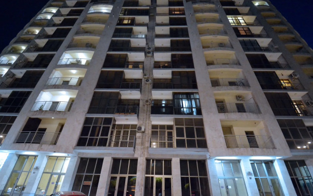 Perte House On Verin Antarain 131 Street Apartments