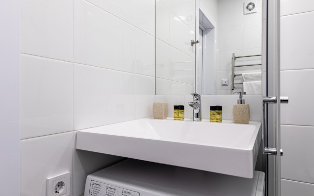 Metropol y Tropicheskogo Parka Apartments 3