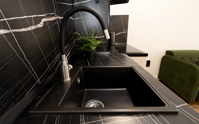 Квартира Уютная Студия Рядом с Парком Галицкого и Стадионом OZON Арена