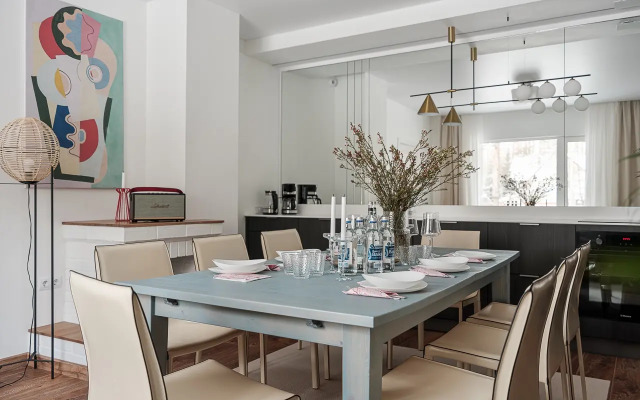 Sherl Private house