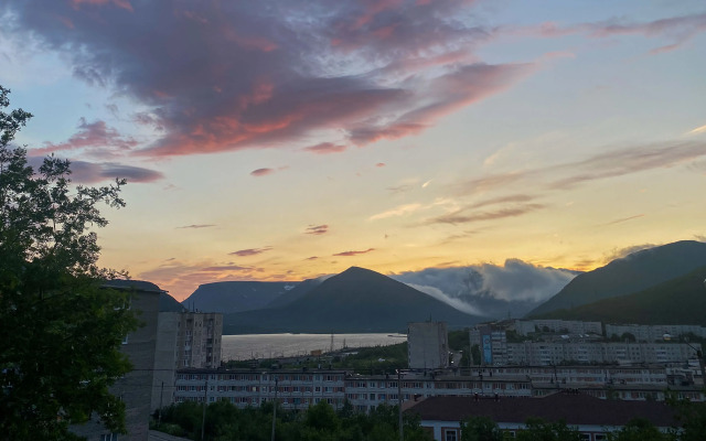 Uyutnaya 1-K S Potryasayuschim Vidom Na Gory Flat