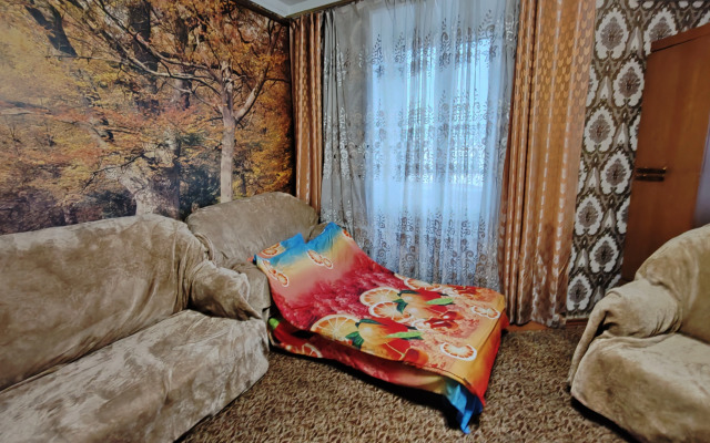 Квартира Просторная Трехкомнатная Сталинка на Проспекте Ленина