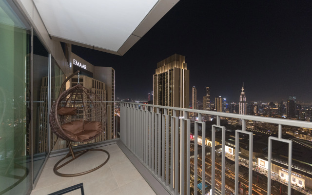 Welcome Home in Downtown Views Apartments